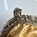 Henin & Cie Paris - Cherubs in a romantic garden setting -, Antiquités & Art