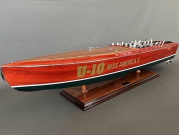Azimut 1:6 - Bateau miniature dexposition - Runabout Hydro, Nieuw
