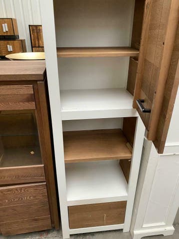 Boekenkast, landelijk wit + licht bovenblad (nieuw, outlet), Huis en Inrichting, Nieuw, Overige houtsoorten, Met lade(s)