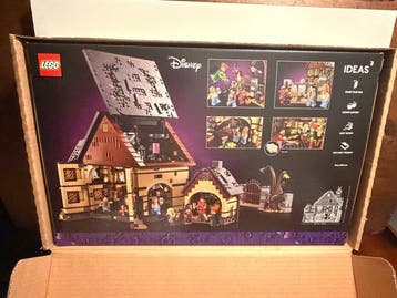 Lego Set - 21341 - Disney - Hocus Pocus: The Sanderson, Nieuw