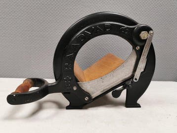 Raadvad - Ove Larsen - Broodsnijmachine - Model 294 -