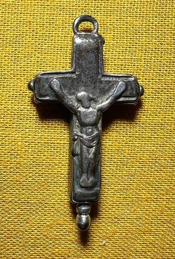 Pendentif crucifix reliquaire - Argent - 1800-1850,