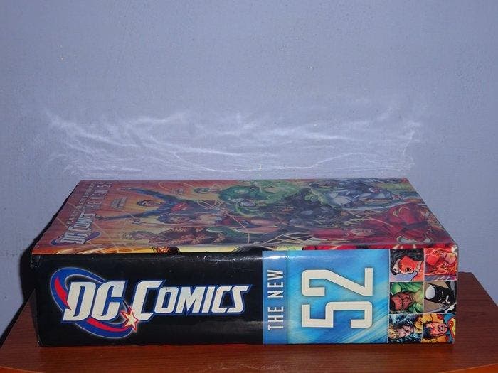 DC Comics: The New 52 - Oversized omnibus met dustjacket, Boeken, Strips | Comics