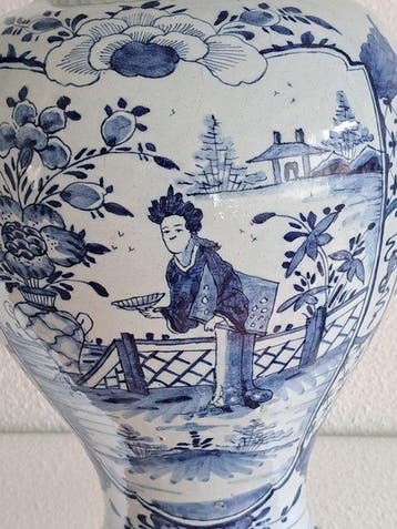 Delft, Plateelbakkerij - Vaas - Aardewerk - Chinoiserie