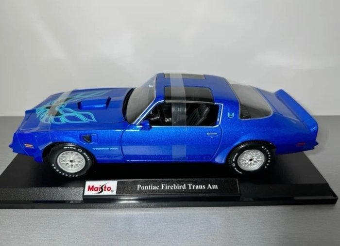 Maisto 1:18 - Modelauto - Pontiac Firebird Trans Am, Hobby en Vrije tijd, Modelauto's | 1:5 tot 1:12