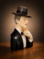 Buste, Elegante Art Deco stijl gentleman met whiskeyglas –, Antiek en Kunst