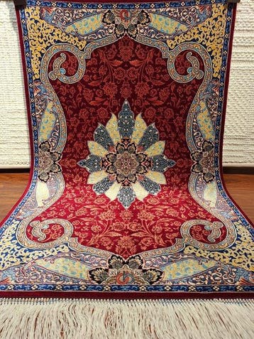 Rood en blauw luxe modal zijde tapijt / wandtapijt - met de, Maison & Meubles