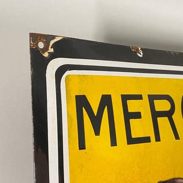 Mercedes - Emaille bord - 69x42 cm - Gemaakt van dikke