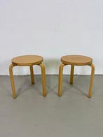 Artek - Alvar Aalto - Kruk (2) - Hout
