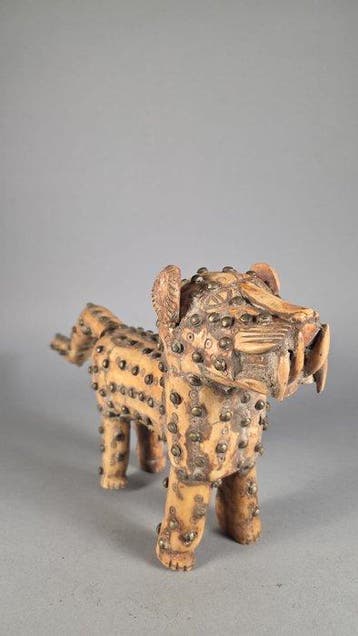 Luipaard en Os - In de Ife-stijl - Benin-Nigeria