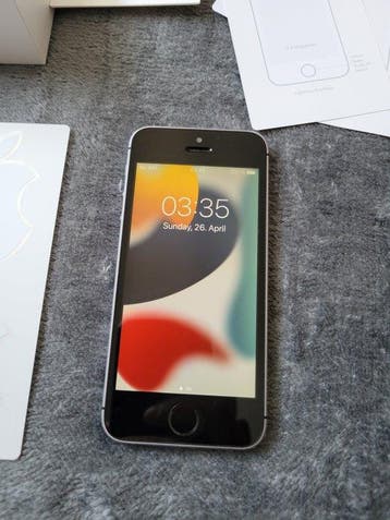 Apple iPhone SE (1st generation) - iPhone - In originele, Nieuw
