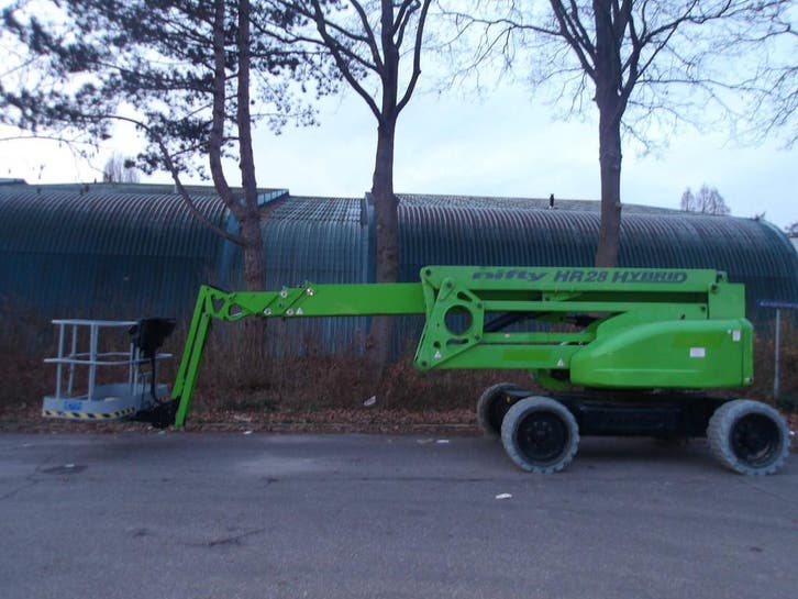 Veiling: Kniktelescoophoogwerker Nifty HR28HYB Hybride 28m 2, Articles professionnels, Machines & Construction | Ascenseurs, Échafaudages & Échelles