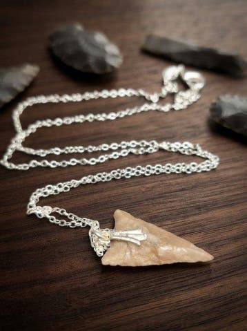 Musteriense Vuursteen Arrowhead (Zonder minimumprijs)