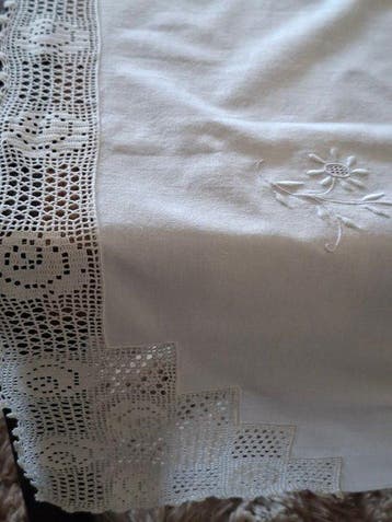 Drap vintage de l’époque de nos grands-parents, avec des