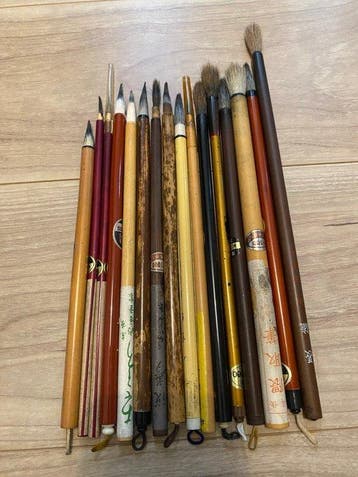 A set of 16 Japanese calligraphy brushes, - Kalligrafiepen
