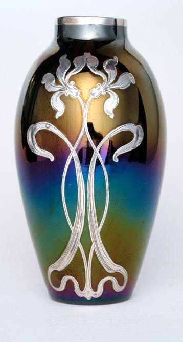 Loetz attr. - Vaas - glas met zilveren overlay - iriserend -, Antiek en Kunst