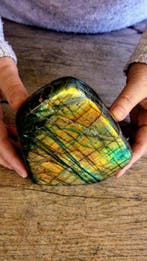 labradorite - rare Chameleon Gold - Opal Landscape colour