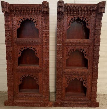 een paar oosterse houten boekenplanken - Hout - India - Eind