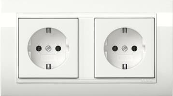 Gira Standard 55 Prise SCHUKO Double Avec Cadre Blanc Pur -, Bricolage & Construction, Verzenden