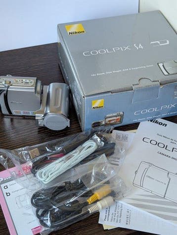 Nikon COOLPIX S4 Appareil photo compact numérique