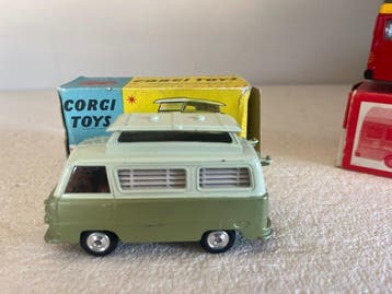 Corgi 1:43 - Modelauto (2) - Ford Thames Airborne Caravan /, Nieuw
