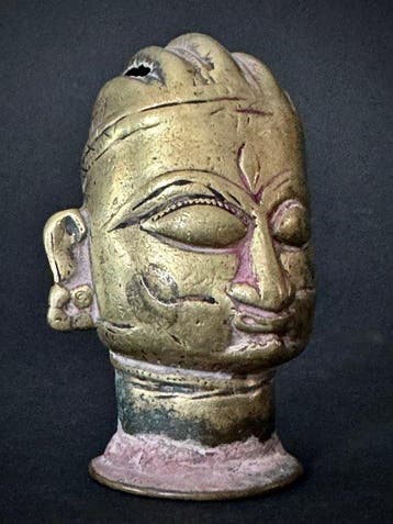Mukhalinga - Antiek - Mukhalinga, gegoten in brons,