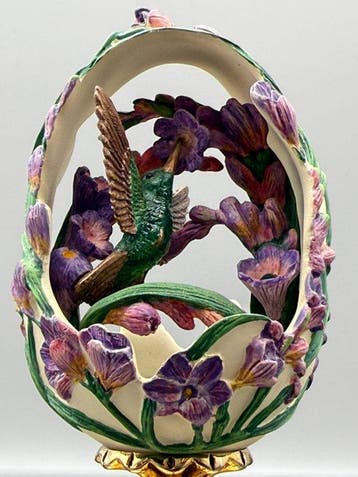 Fabergé ei - Imperial Hummingbird Ei met 24-Karat Goud