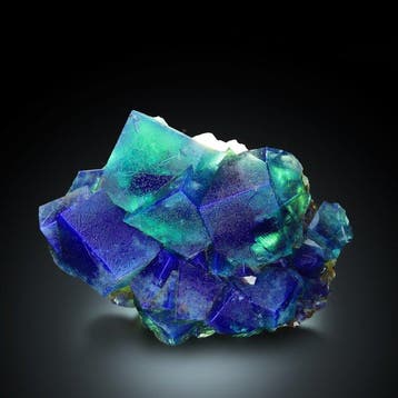 Exceptionnelle fluorite UV actif provenant de la mine Diana
