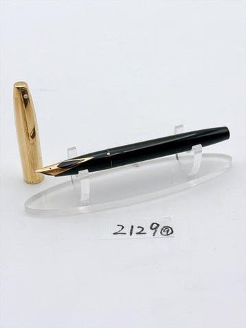 Sheaffer Fountain Pen – 14K Gold Nib – Black Gold-Tone Cap –, Nieuw