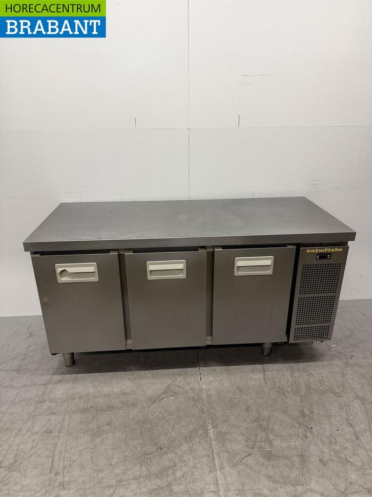 Établi réfrigéré en acier inoxydable Snowflake 3 portes 163, Articles professionnels, Horeca | Équipement de cuisine, Envoi