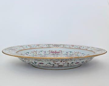 Plaque de charge - Porcelaine - Une superbe Famille Rose, Antiquités & Art