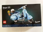 Lego Set - Icons, Creator - Vespa 125; Vespa (Creator)