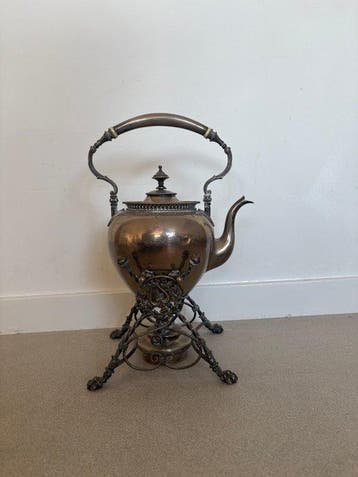 Theepot - Verzilverd - “Vereeniging De Harmonie”