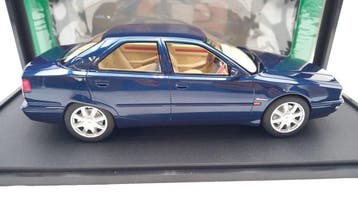 Cult Scale Models 1:18 - Modelauto - Maserati Quattroporte