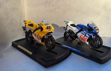1:10 - Moto miniature (2) - Yamaha YZR M1 - Valentino Rossi, Nieuw