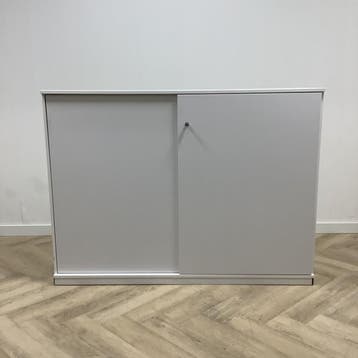 Kinnarps schuifdeurkast vv 4 legborden vv sleutel (hxbxd)