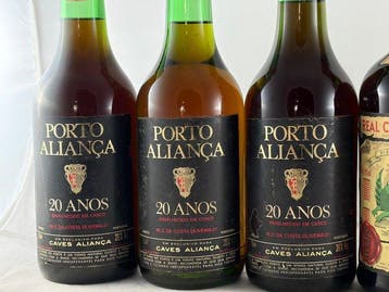 Porto Aliança 20 years old Tawny (3x) & Real Companhia, Collections, Vins