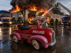 Goki - Speelgoed Goki Classic Ride-On Fire Engine: No 891