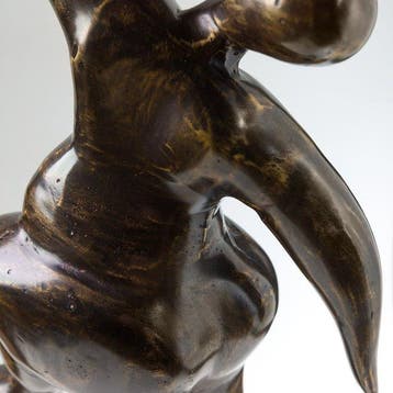 Beeld, NO RESERVE PRICE - Statue of a Volupuous Lady doing a