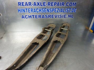 Volvo 240 draagarm set links en rechts van een achteras., Auto-onderdelen, Verzenden, Gebruikt, Volvo