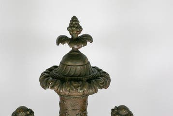 Vaas - Glas met putti - Metaal, Hout