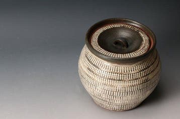 Vase - Grès - Japon - Mizusashi fleuri estampé - Masayuki