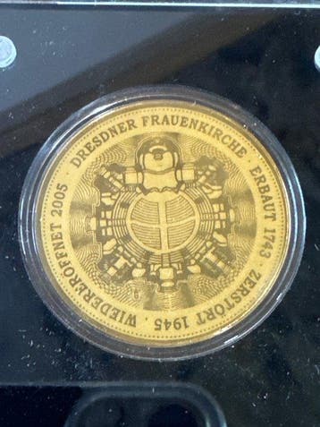 Monde. Gold bar Frauenkirche Dresden Wiedereröffnung - 1/200