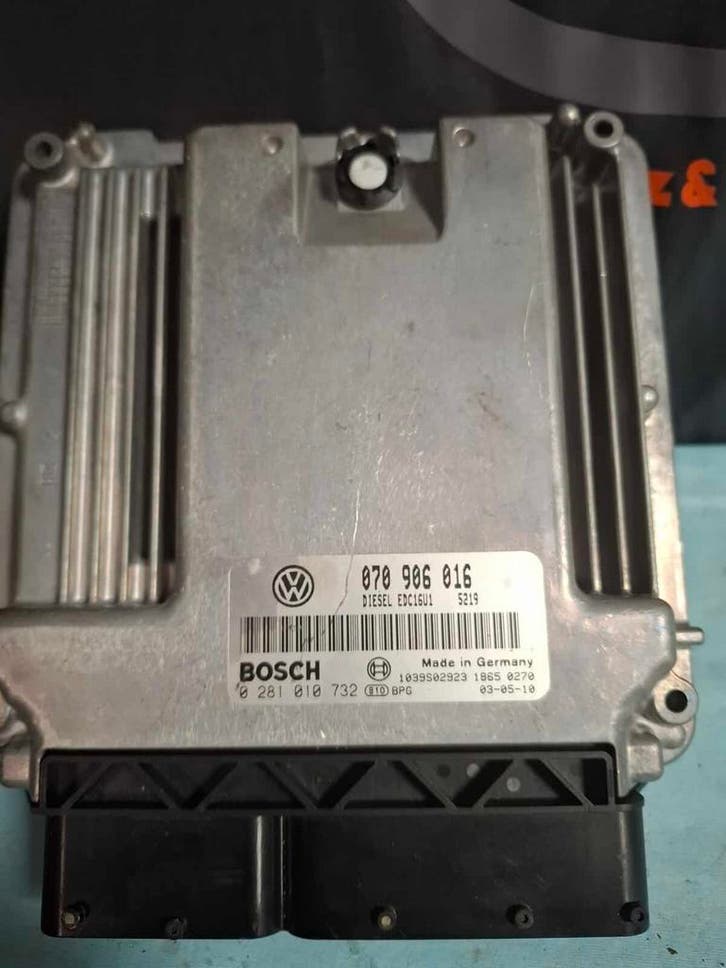 volkswagen transporter t5 ECU 070 906 016. MOTORCOMPUTER..., Autos : Pièces & Accessoires, Moteurs & Accessoires, Enlèvement ou Envoi