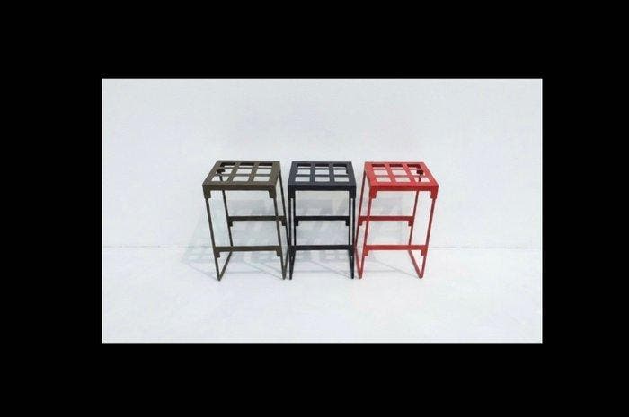 Driade - Konstantin Grcic - Tabouret - Mingx - Acier -, Antiquités & Art, Art | Objets design
