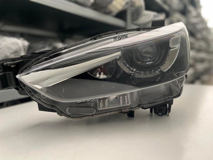MAZDA CX3 FULL LED PHARE AVANT GAUCHE, Auto-onderdelen, Verlichting, Gebruikt, Mazda, Verzenden