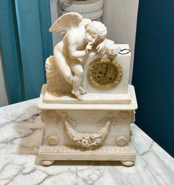 Pendule - Albast, Messing - 1800-1850 - Kloksculptuur