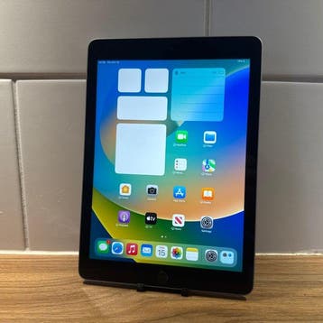 Apple iPad (5th Generation) 128GB Wifi - Mobiele telefoon, Nieuw