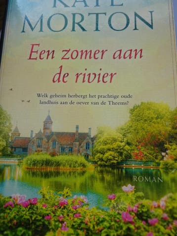 Een zomer aan de rivier 9789022596883 Kate Morton, Boeken, Verzenden, Zo goed als nieuw, Kate Morton
