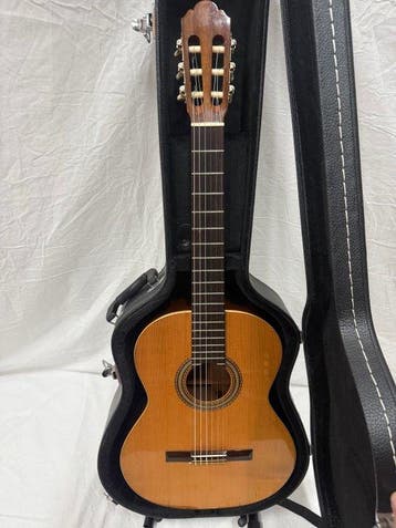 Alhambra - 1C Solid Top - Including Hardcase - - Guitare